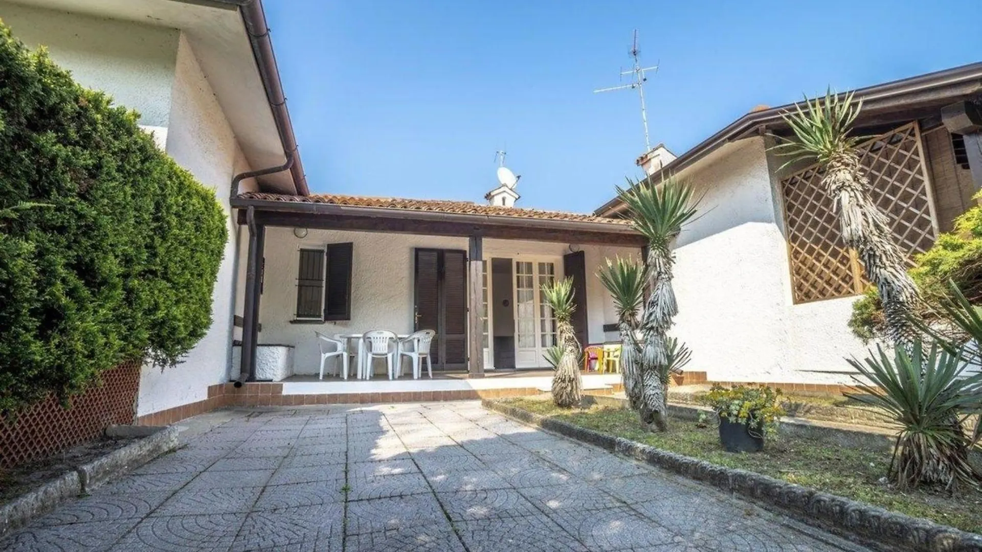 Ferienhaus In Lido Delle Nazioni Mit Grill, Garten Und Terrasse